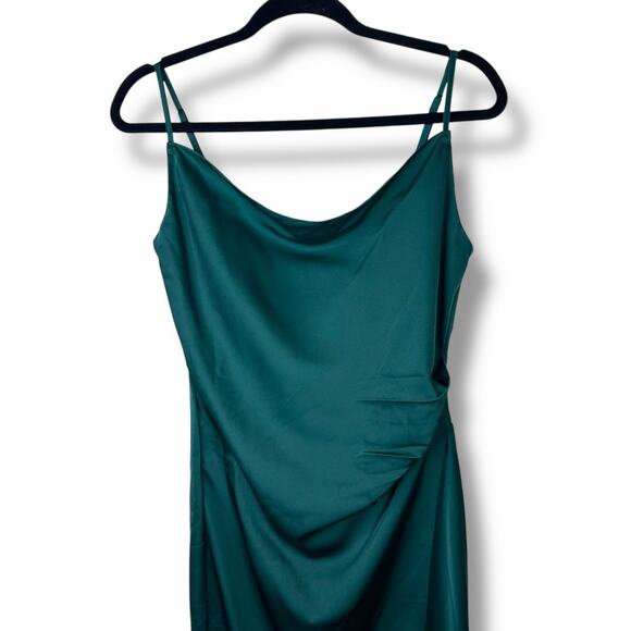 Lulus NWOT Hollywood Woman Forest Green Satin Cowl Neckline Midi Dress Medium - Picture 5 of 10